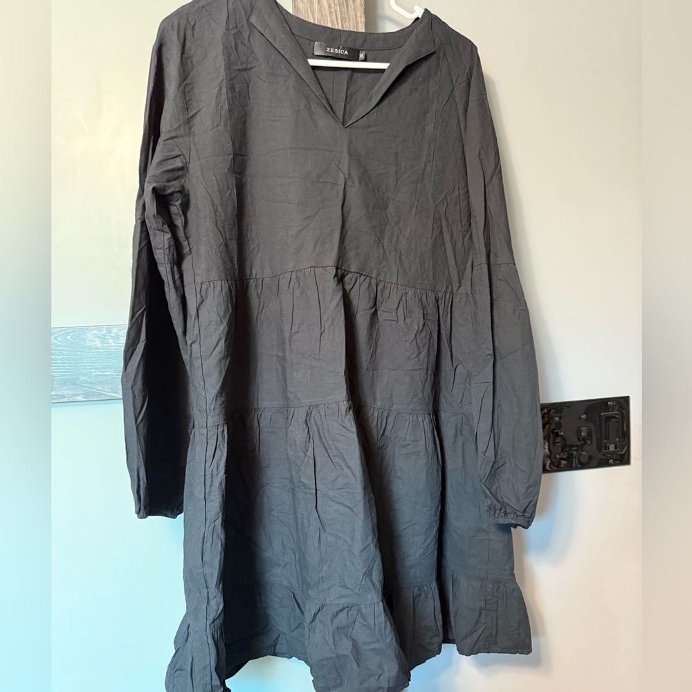 Women’s black dress. Size M